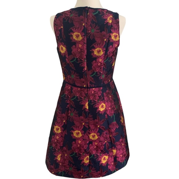 Julia Jordan A-line Sleeveless Dress - Picture 2 of 8